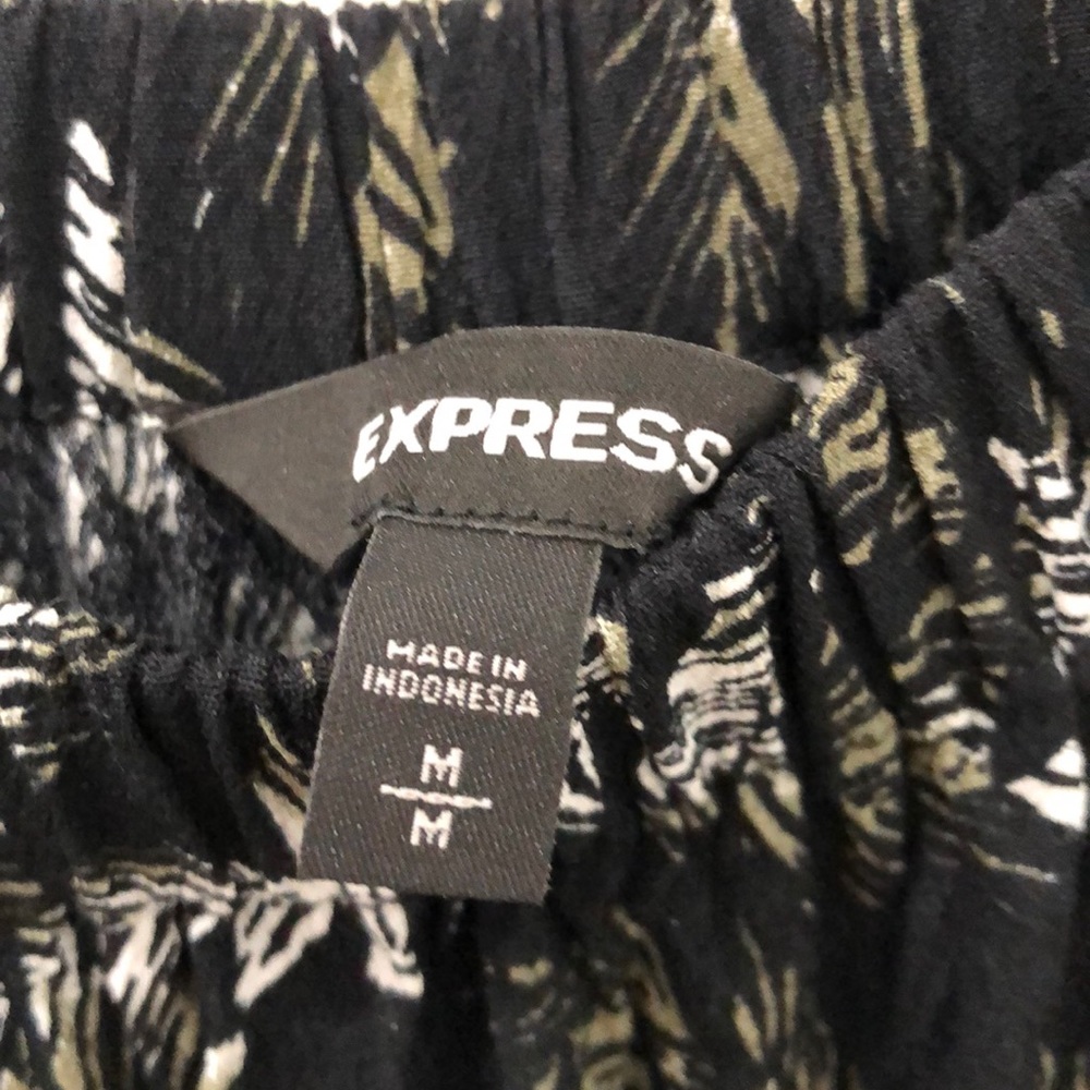 Express Romper - Picture 3 of 3